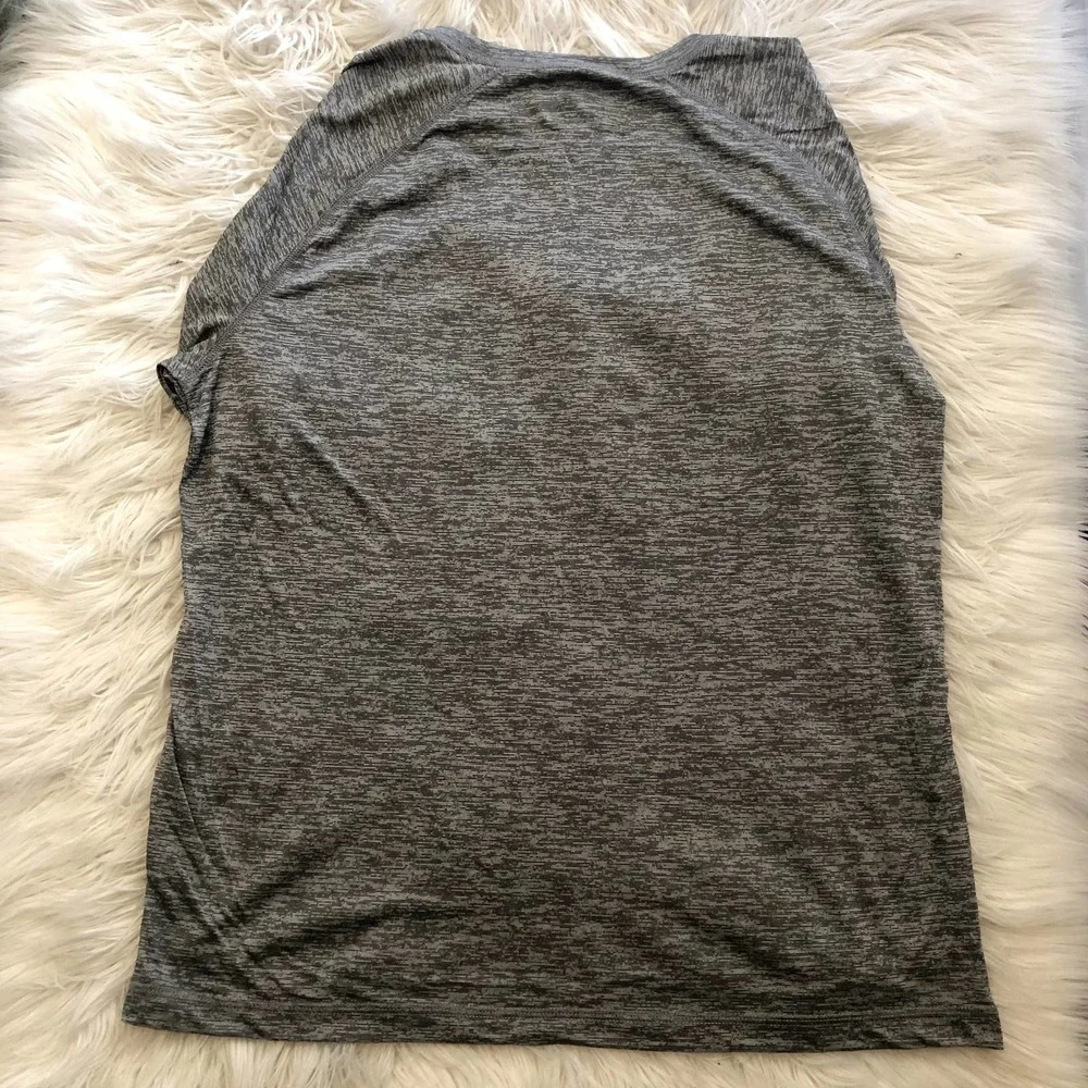 new nba san antonio spurs gray t-shirt size large - Picture 2 of 3